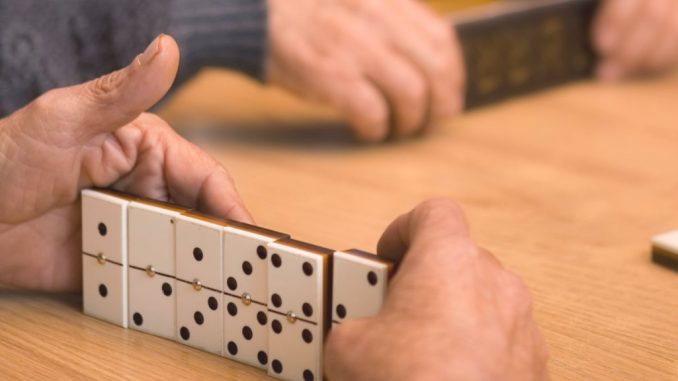 DOMINO DOMINO
