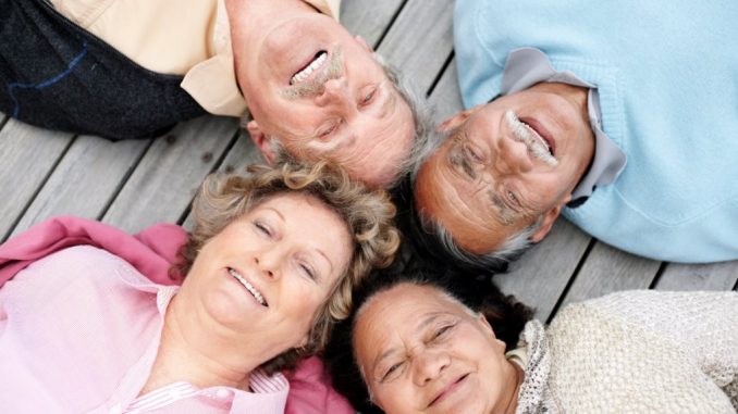 ancianos felices ancianos felices